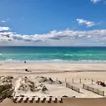 Pelican Walk 301