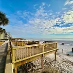 Pelican Walk 301
